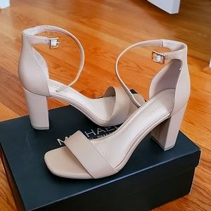 Size 9M Michael Shannon Sandal